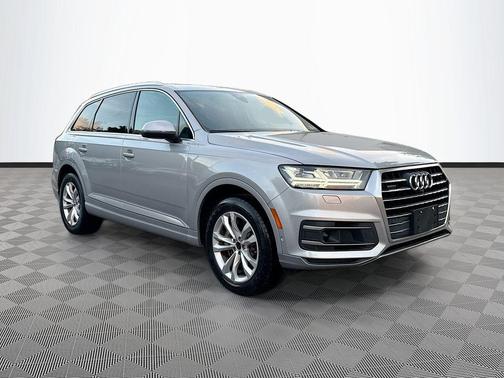 2019 Audi Q7 45 Premium Plus