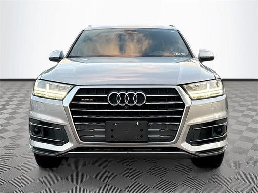 2019 Audi Q7 45 Premium Plus