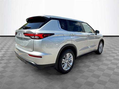 2024 Mitsubishi Outlander ES 2.5 2WD