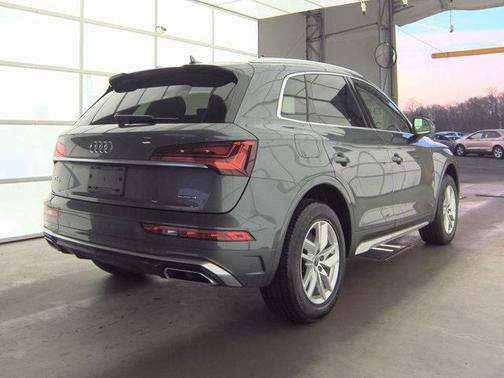 2023 Audi Q5 45 S line Premium