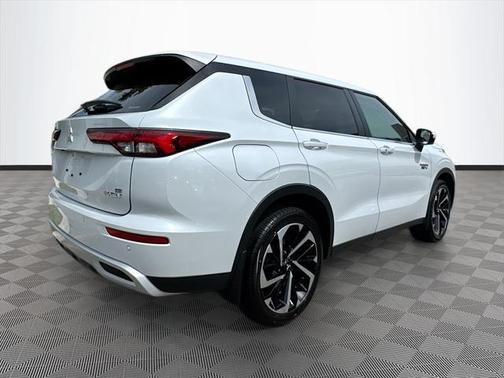 2025 Mitsubishi Outlander PHEV SE S-AWC