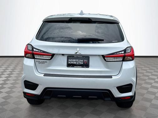 White Diamond 2026 Mitsubishi Outlander Sport 2.0 ES