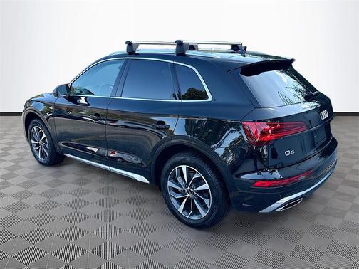 2022 Audi Q5 45 S line Premium Plus