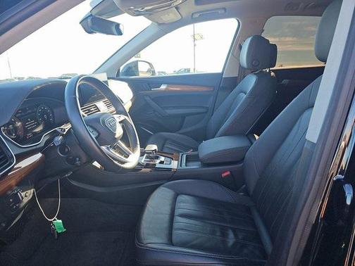 2022 Audi Q5 45 S line Premium Plus