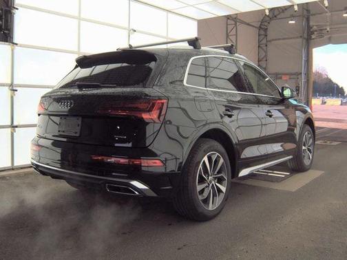 2022 Audi Q5 45 S line Premium Plus