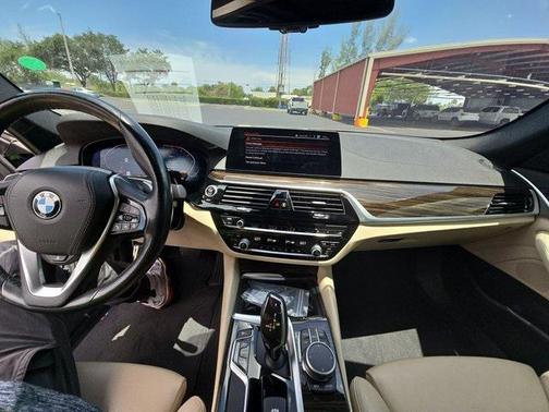 2020 BMW 530 530i