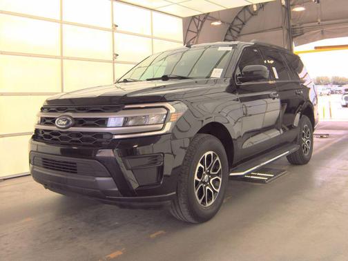 Agate Black Metallic 2023 Ford Expedition XLT