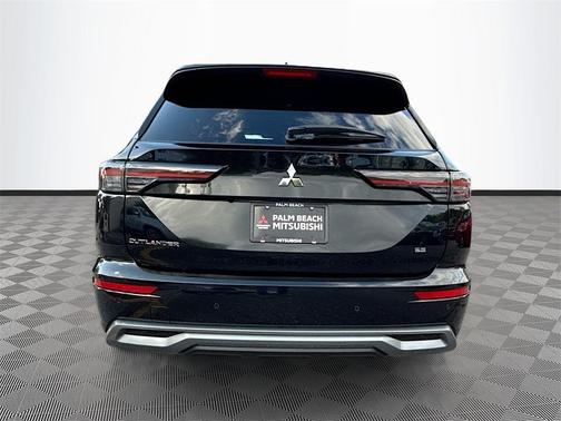 2025 Mitsubishi Outlander SE 2.5 2WD