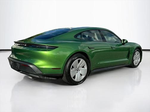 2022 Porsche Taycan Base