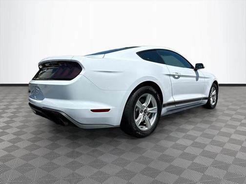 2021 Ford Mustang EcoBoost