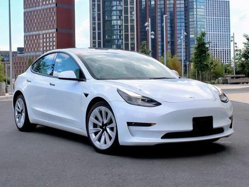 2022 Tesla Model 3 Standard Range