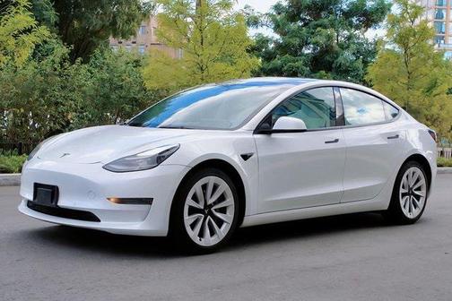 2022 Tesla Model 3 Standard Range