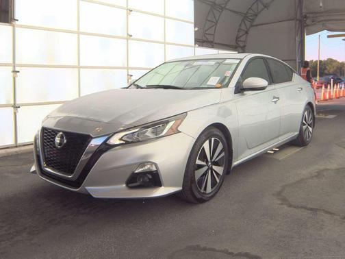 Brilliant Silver Metallic 2019 Nissan Altima 2.5 SV