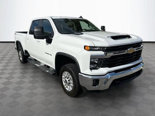 Summit White 2025 Chevrolet Silverado 2500 LT