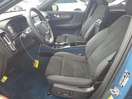 2023 Volvo C40 Recharge Pure Electric Twin Plus