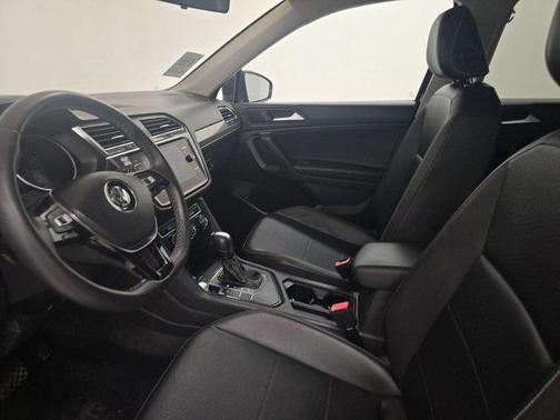 2021 Volkswagen Tiguan 2.0T SE R-Line Black