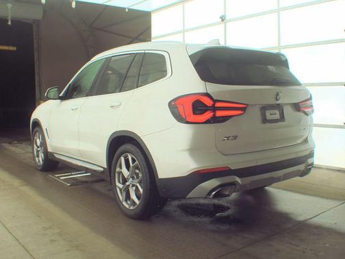 White 2023 BMW X3 xDrive30i