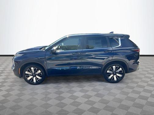 Cosmic Blue Metallic 2026 Mitsubishi Outlander SE