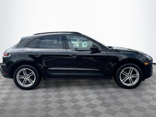 Black 2022 Porsche Macan Macan
