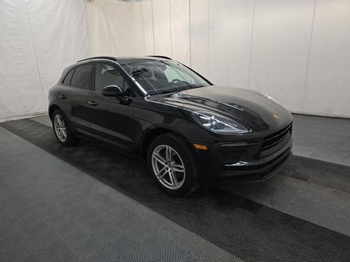 Black 2022 Porsche Macan Macan