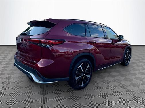 2022 Toyota Highlander XSE