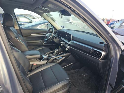 Everlasting Silver 2025 Kia Telluride S