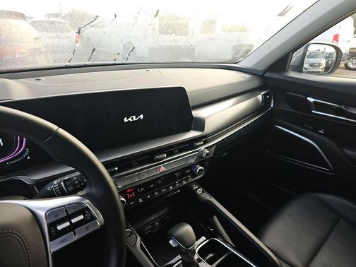 Everlasting Silver 2025 Kia Telluride S