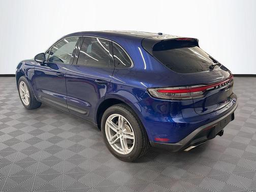 2022 Porsche Macan Macan