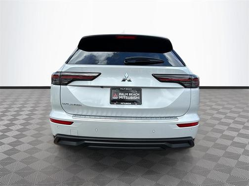 2025 Mitsubishi Outlander ES 2.5 2WD
