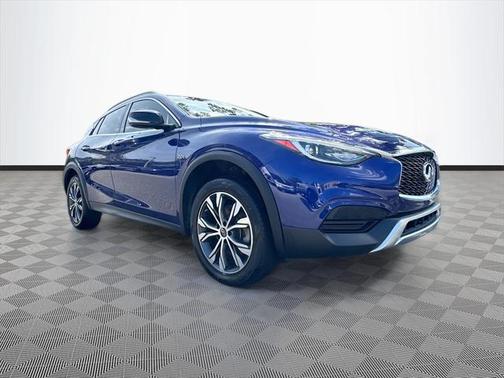 2018 INFINITI QX30 Luxury