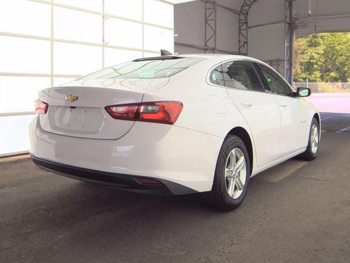 Summit White 2023 Chevrolet Malibu 1LS