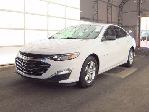 Summit White 2023 Chevrolet Malibu 1LS