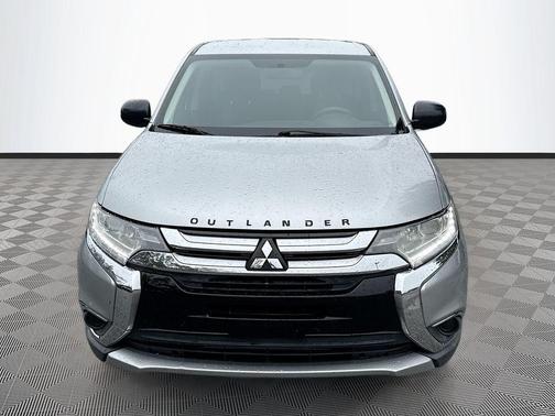 2018 Mitsubishi Outlander ES