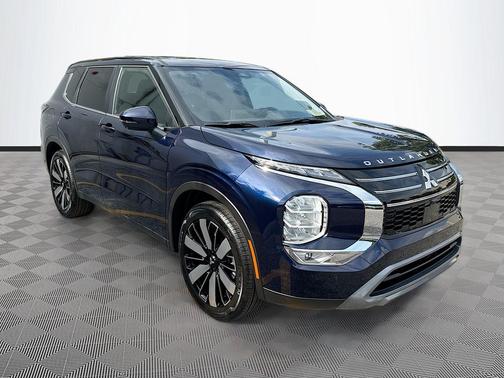 Cosmic Blue Metallic 2026 Mitsubishi Outlander SE