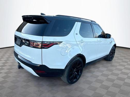 2023 Land Rover Discovery P300 S R-Dynamic