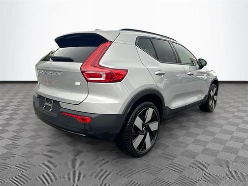 2023 Volvo XC40 Recharge Pure Electric Twin Plus