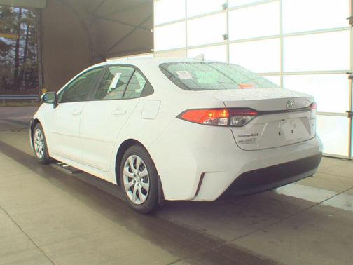 Ice Cap 2025 Toyota Corolla LE