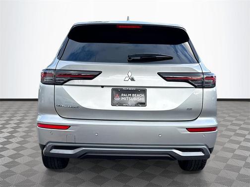 2025 Mitsubishi Outlander SE 2.5 2WD