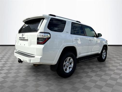 2022 Toyota 4Runner SR5