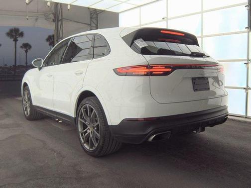 2019 Porsche Cayenne Cayenne