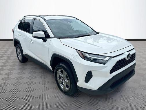 Ice 2025 Toyota RAV4 XLE