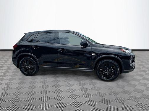 Labrador Black Pearl 2026 Mitsubishi Outlander Sport 2.0 LE