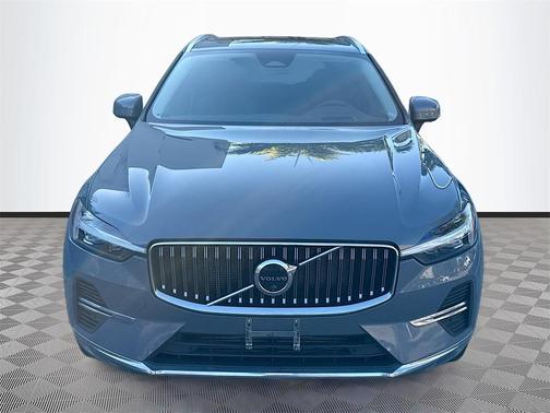 2022 Volvo XC60 Recharge Plug-In Hybrid T8 Inscription Expression