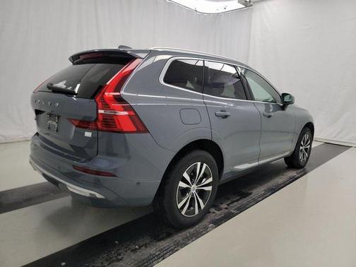 2022 Volvo XC60 Recharge Plug-In Hybrid T8 Inscription Expression