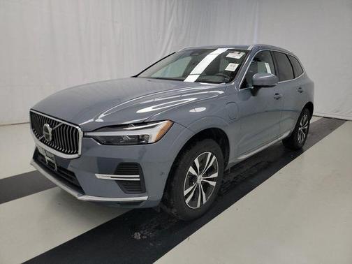 2022 Volvo XC60 Recharge Plug-In Hybrid T8 Inscription Expression