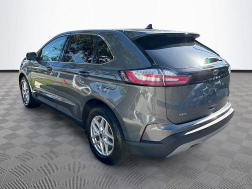 Gray Metallic 2024 Ford Edge SEL
