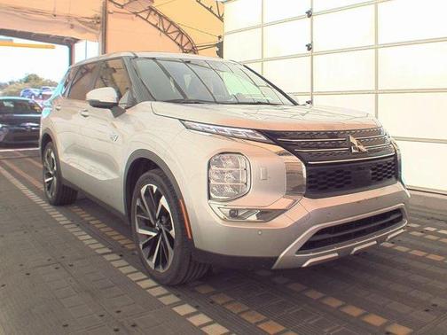 2023 Mitsubishi Outlander PHEV SE S-AWC