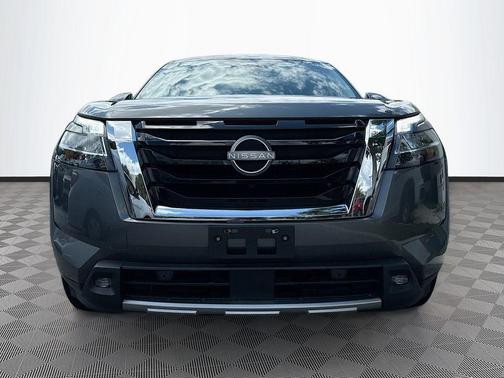2022 Nissan Pathfinder Platinum 4WD