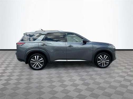 2022 Nissan Pathfinder Platinum 4WD