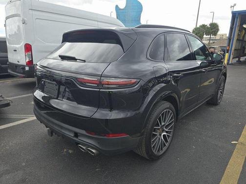 2021 Porsche Cayenne S